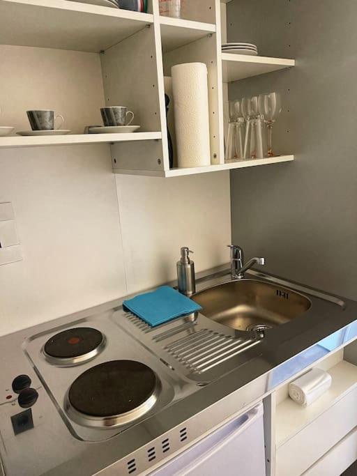 Apartment Naehe Flughafen Dus 뒤셀도르프 외부 사진